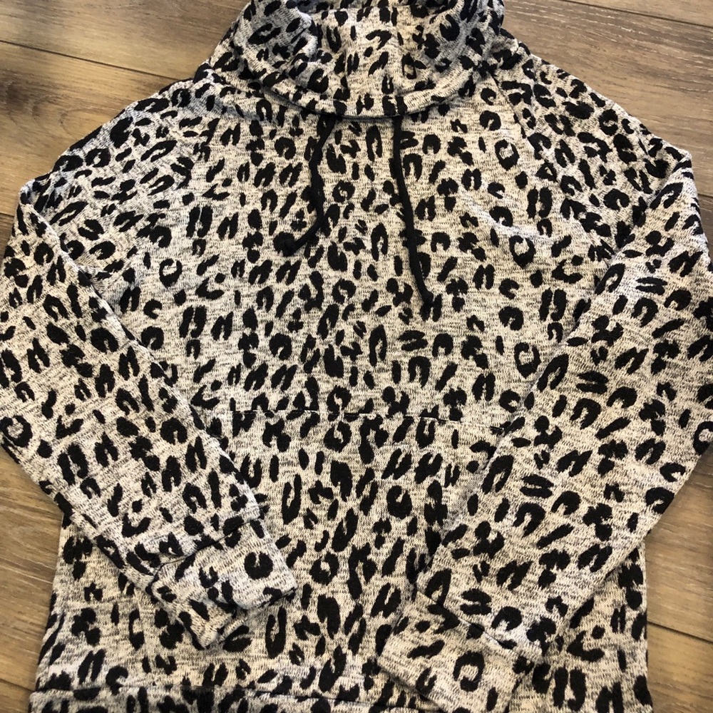 Leopard Sweatshirt